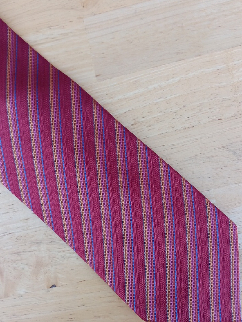 Daniel de Fasson Men's Striped Silk-Blend Tie in Fuchsia Red